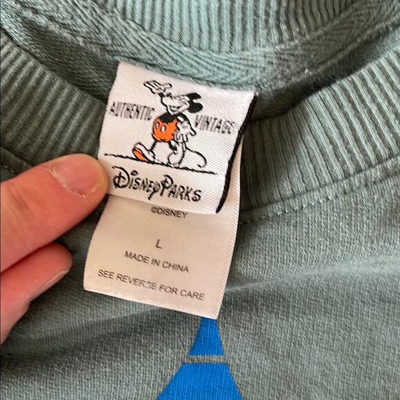 Disney Parks 30th Anniversary Retro Graphic Sweatshirt Size L - Picture 2 of 5